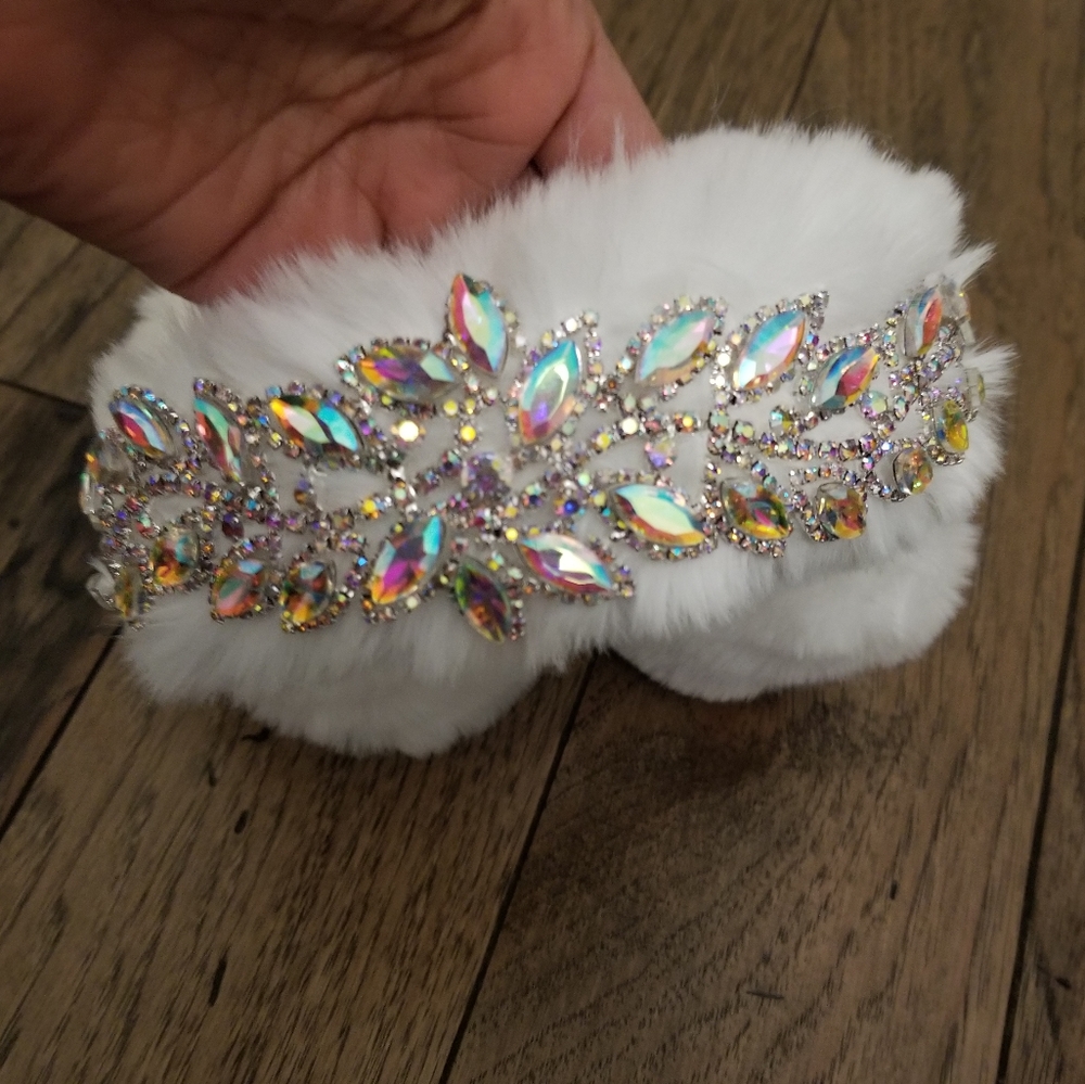 White Faux Fur Crystal Embellished Earmuffs Earwarmers Headband - Picture 9 of 12